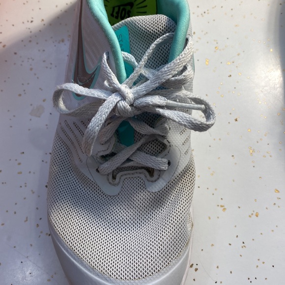 Nike tennis shoes - Picture 10 of 11